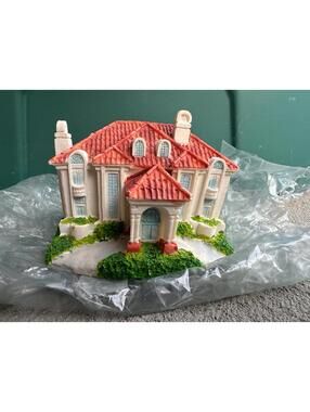 Vintage 1994 Lefton House